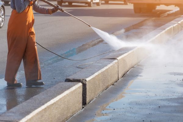 Commercial Concrete Cleaning in Herndon