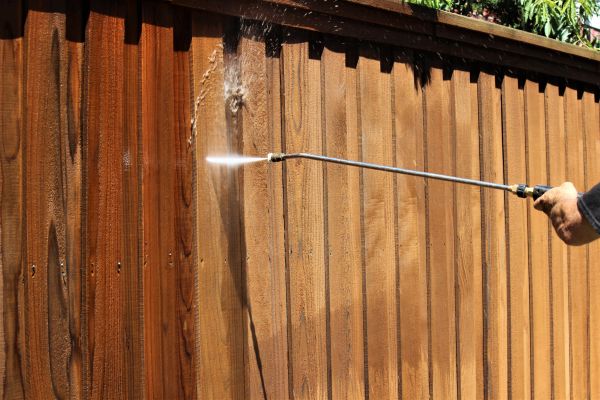 Fence Cleaning in Herndon