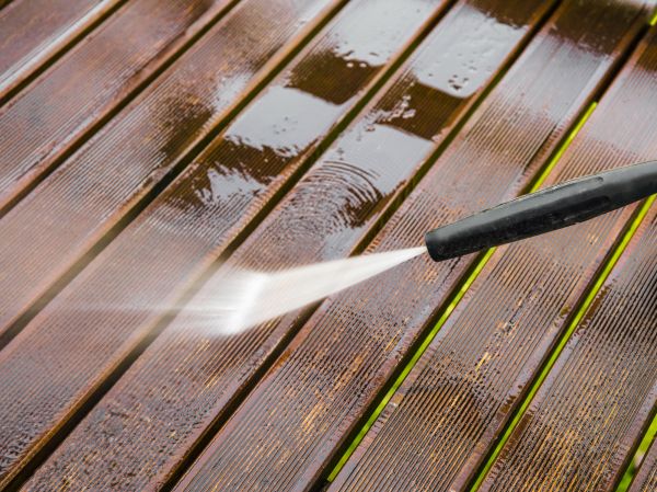 Deck Pressure Washing in Herndon