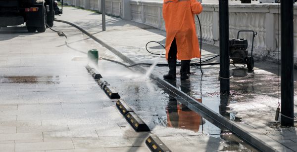 Parking Lot Pressure Washing in Herndon