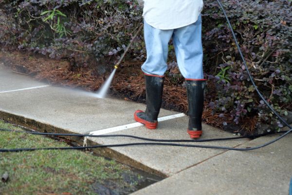 Sidewalk Washing in Herndon