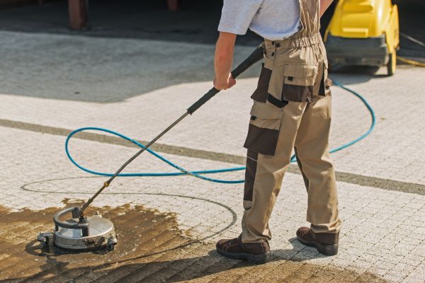 Townhouse Driveway Cleaning in Herndon